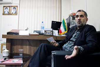 دیدار خانواده های شهدا و ایثارگر پنجم آذر با رهبرمعظم در روز پنجم آذر